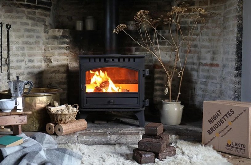 Why Lekto Fire Logs and 10-Hour Night Briquettes Are Perfect for UK Homes