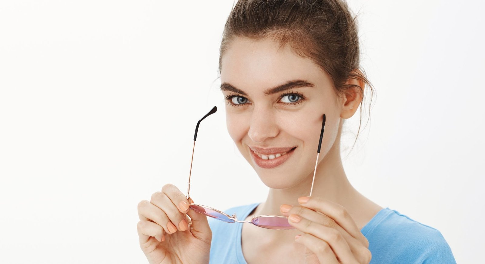 Are Coloured Contact Lenses Safe for Everyday Use? Exploring Air Optix Colors Technology