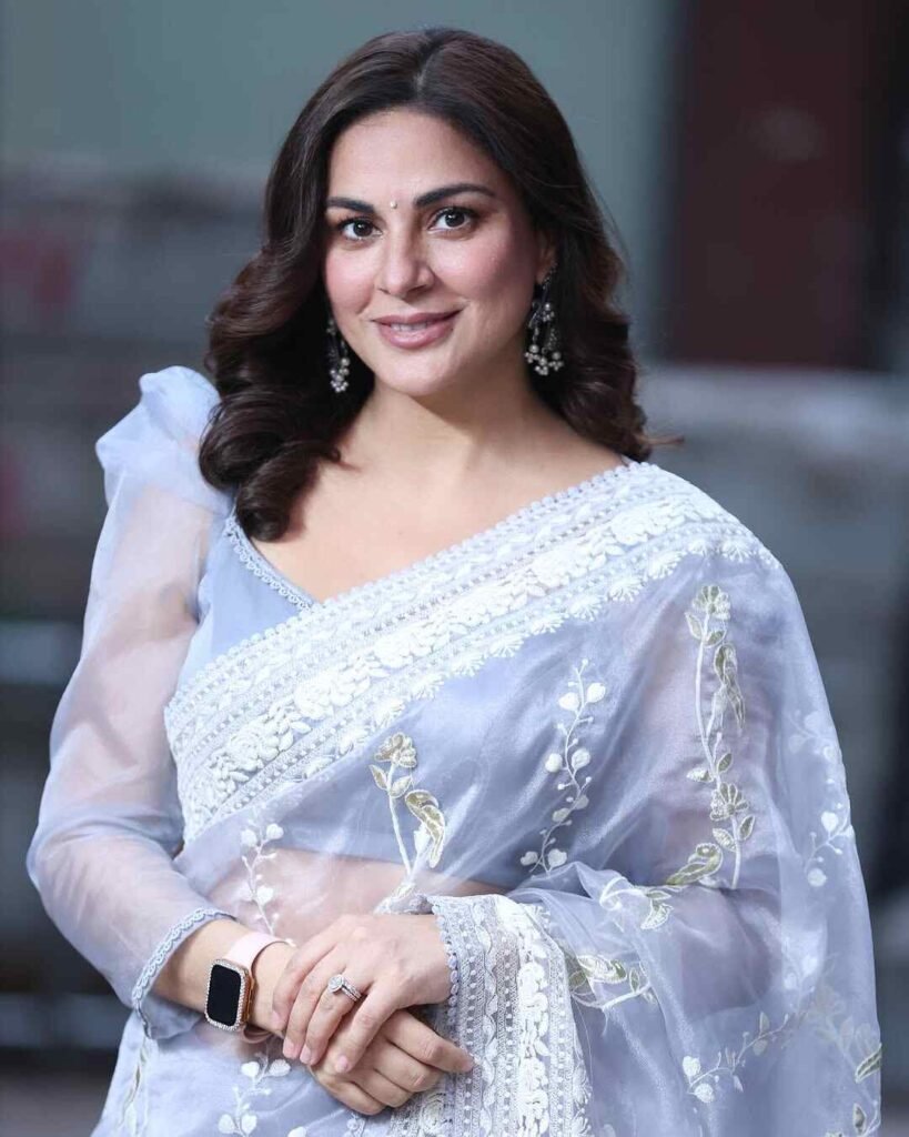 Shraddha Arya Biography & Age